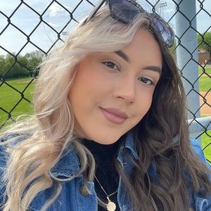 Meet your Posher, Steph